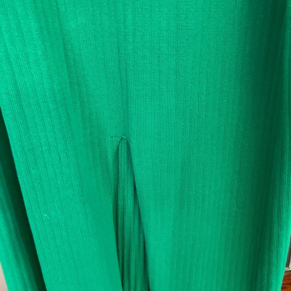 Free people beach NWT size M green skirt with front slit - Picture 3 of 4